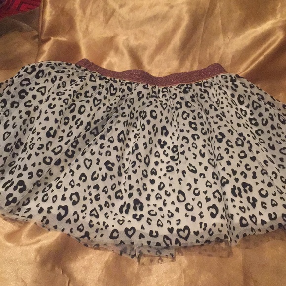 ❌SOLD ❌Skirt Bundle with Netting - Picture 5 of 5